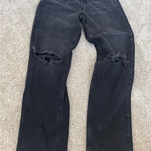 Women’s Black Distressed Knee Jeans